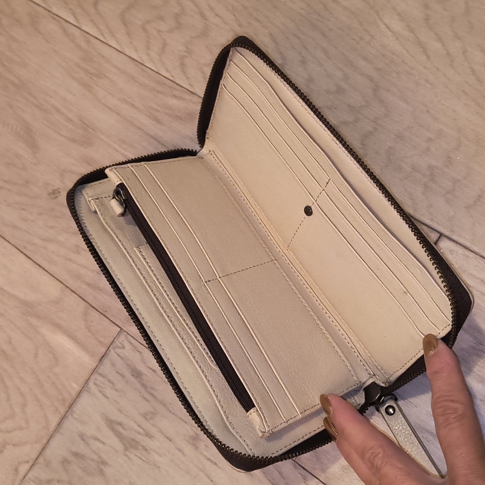 Leather Velvet Purse - Picture 4 of 16